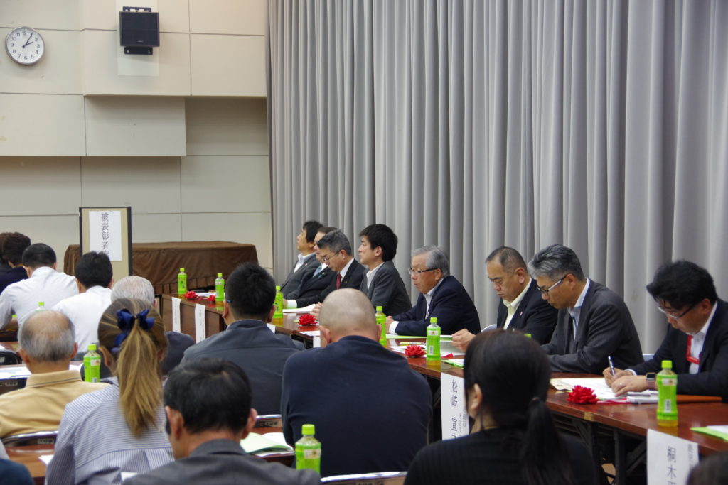 公私共にご多忙の中ご出席賜りました来賓の皆様
